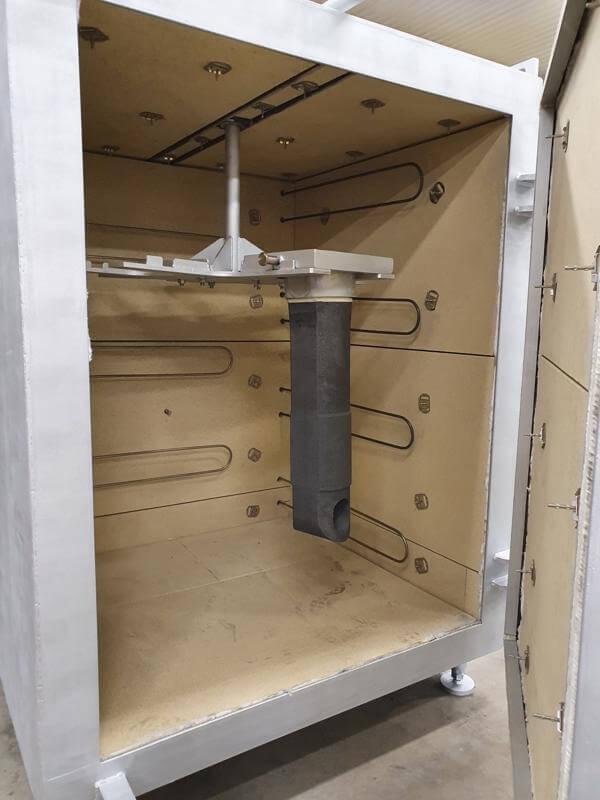 02 - Electric heating furnace for modelling and casting ceramic fittings