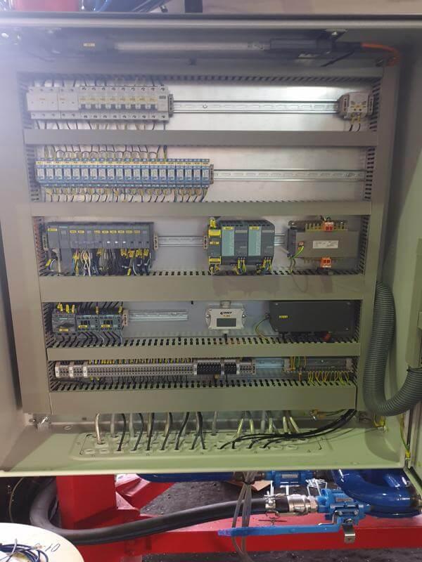 06 - Elektrický rozvaděč nauhličovacího stroje Bahrajn