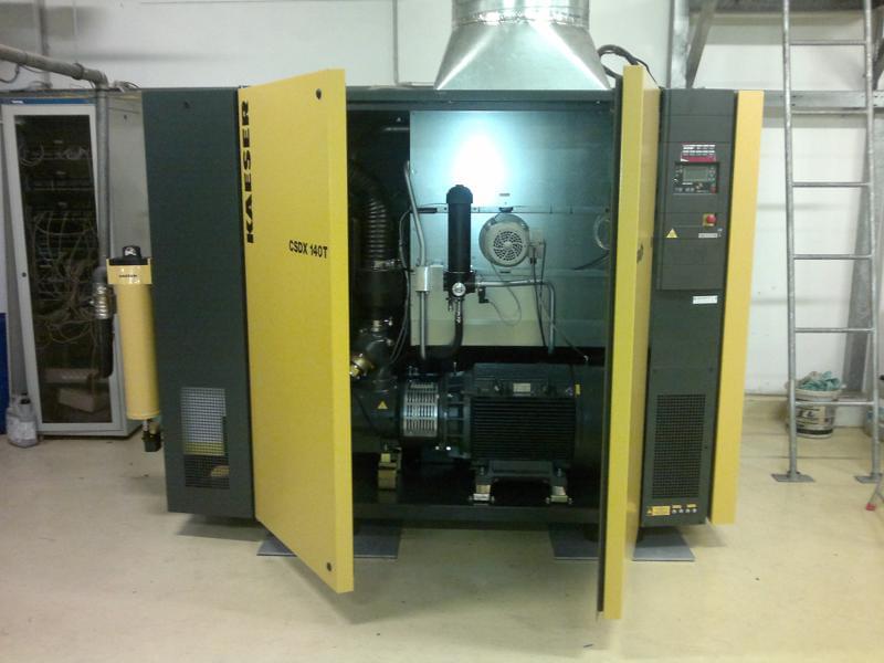 08 - Detail of a screw compressor