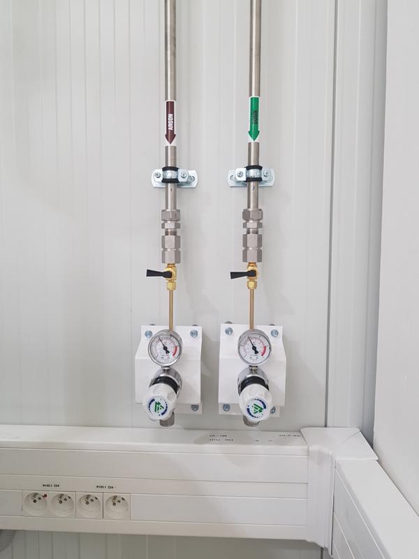 10 - Argon and nitrogen piping