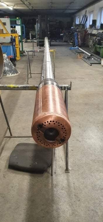 29 - Water-cooled vacuum chamber burner with copper head