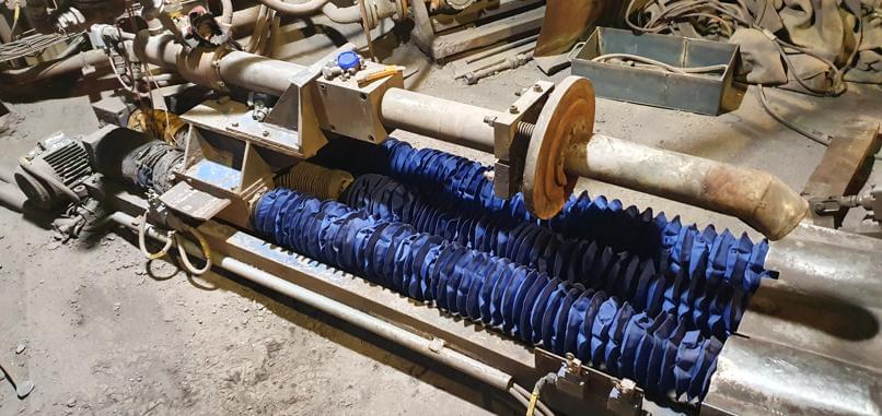 30 - Water-cooled vacuum chamber burner